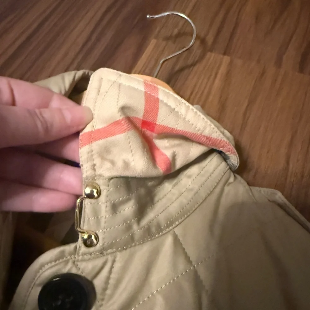 NWOT Burberry Beige Quilted Jacket - Picture 8 of 8